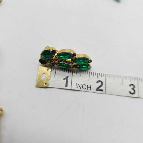 Vintage Juliana Gold Tone Green Rhinestone Bling Clip On Leaf Earrings - Picture 4 of 4